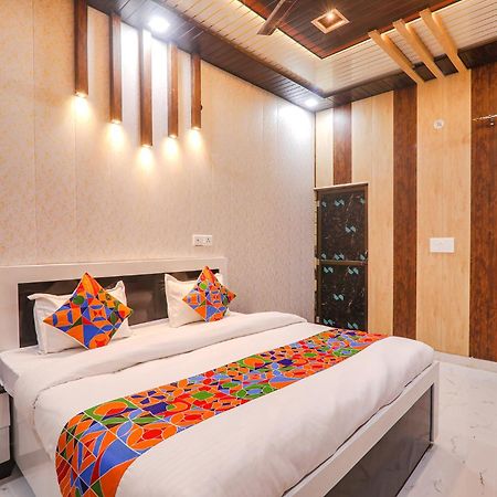 Fabhotel Uma Yugul Ayodhya Екстериор снимка