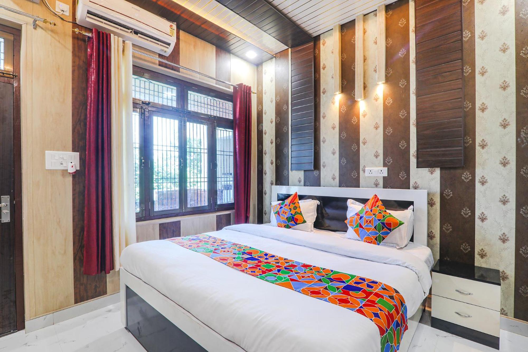 Fabhotel Uma Yugul Ayodhya Екстериор снимка