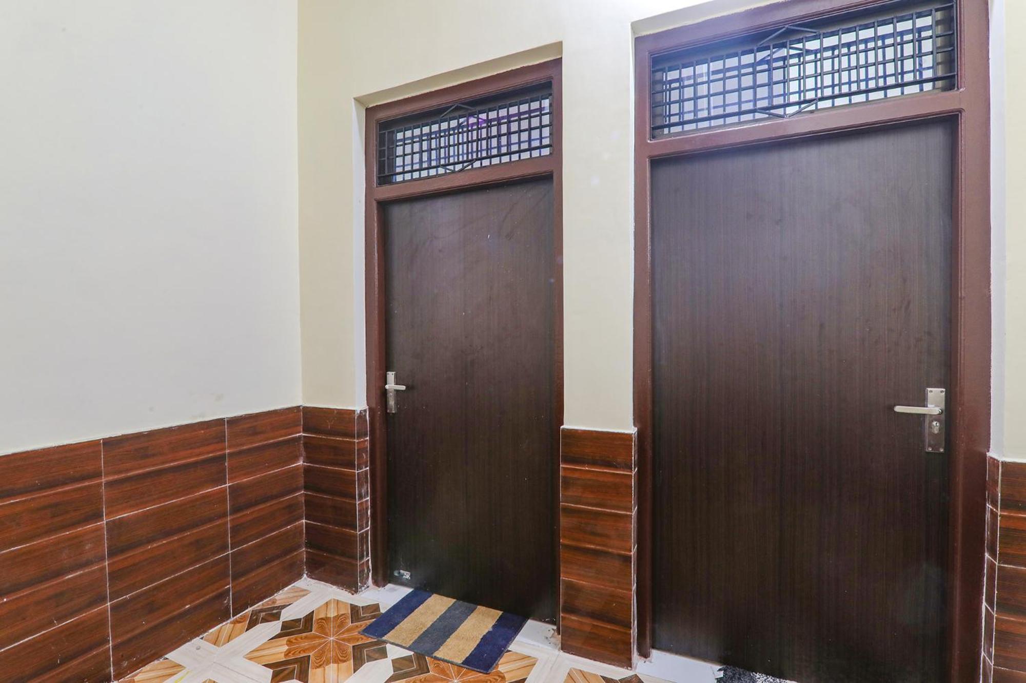 Fabhotel Uma Yugul Ayodhya Екстериор снимка